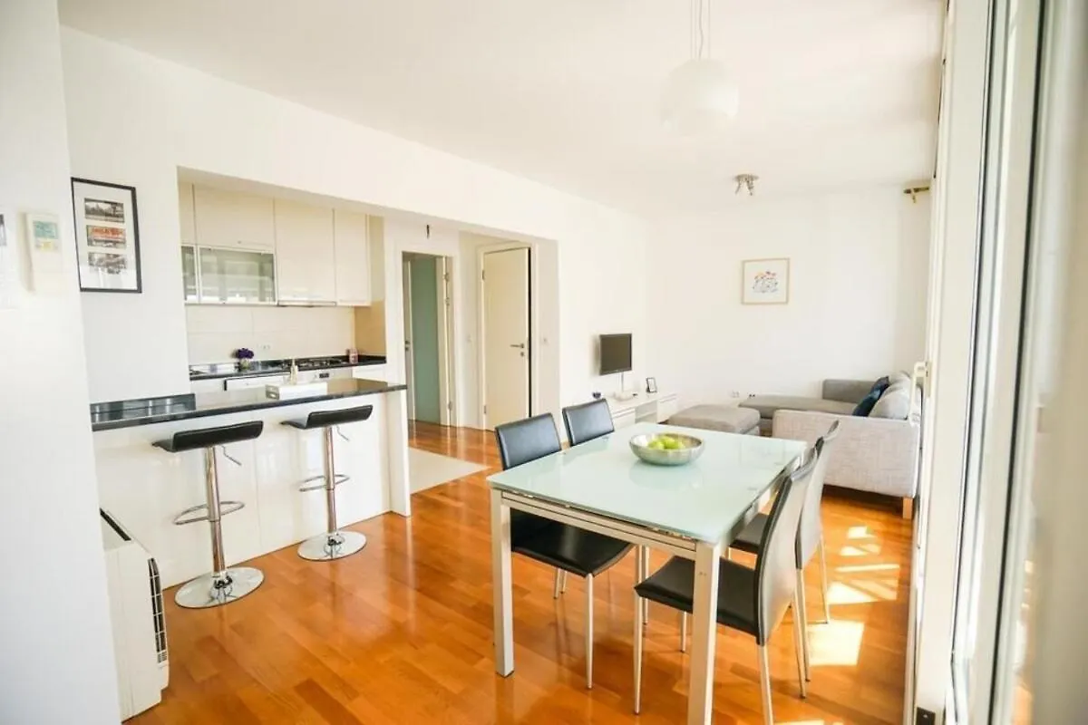 Apartment Zara White  Zadar